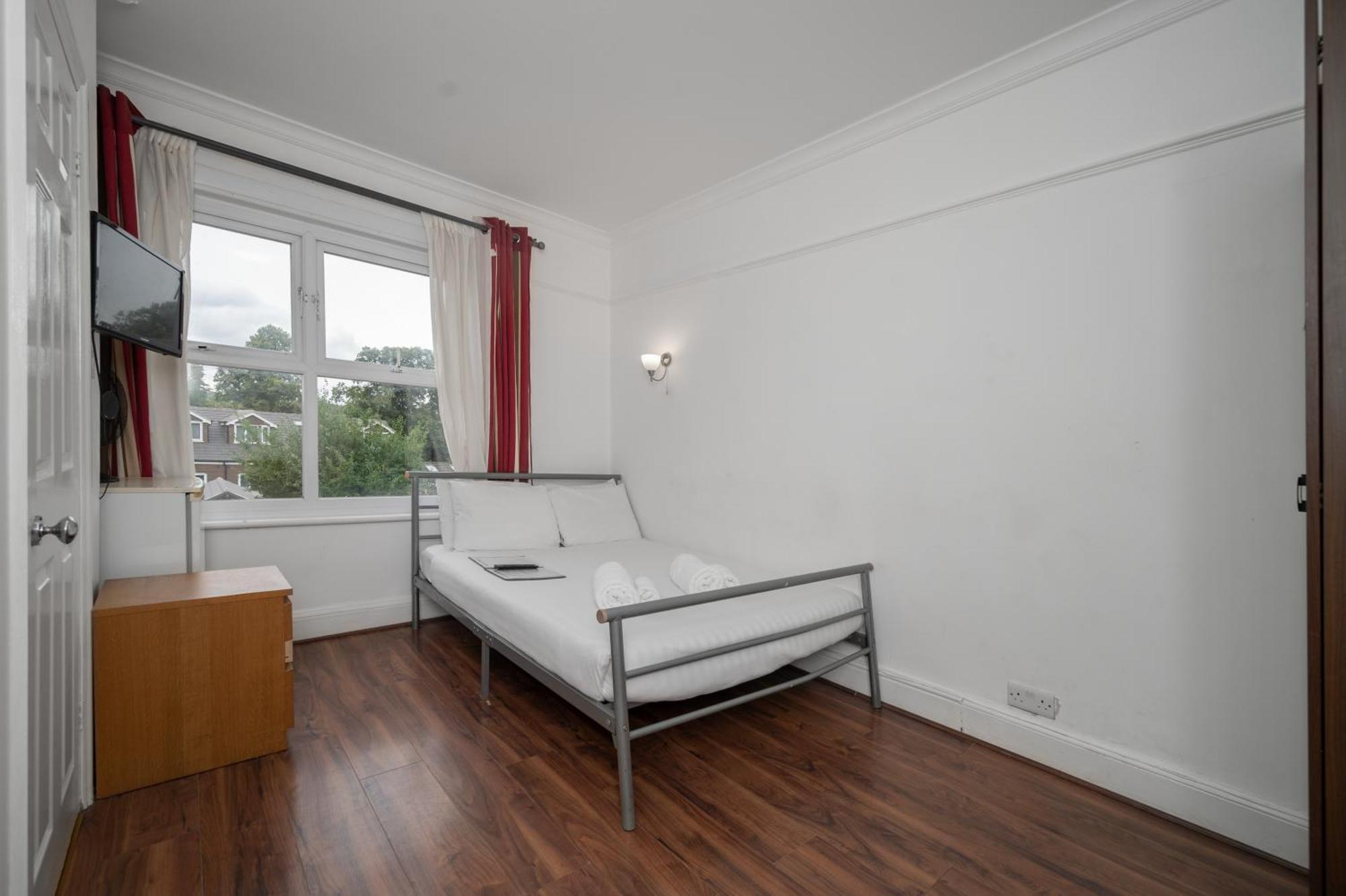 Flexistay Norbury Aparthotel London Exterior photo