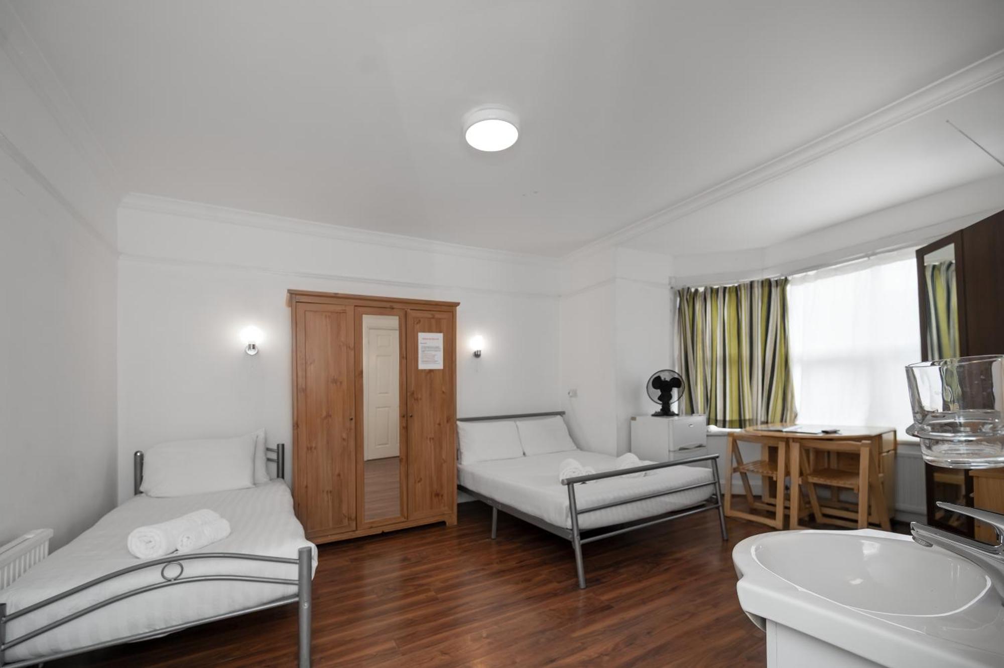Flexistay Norbury Aparthotel London Exterior photo