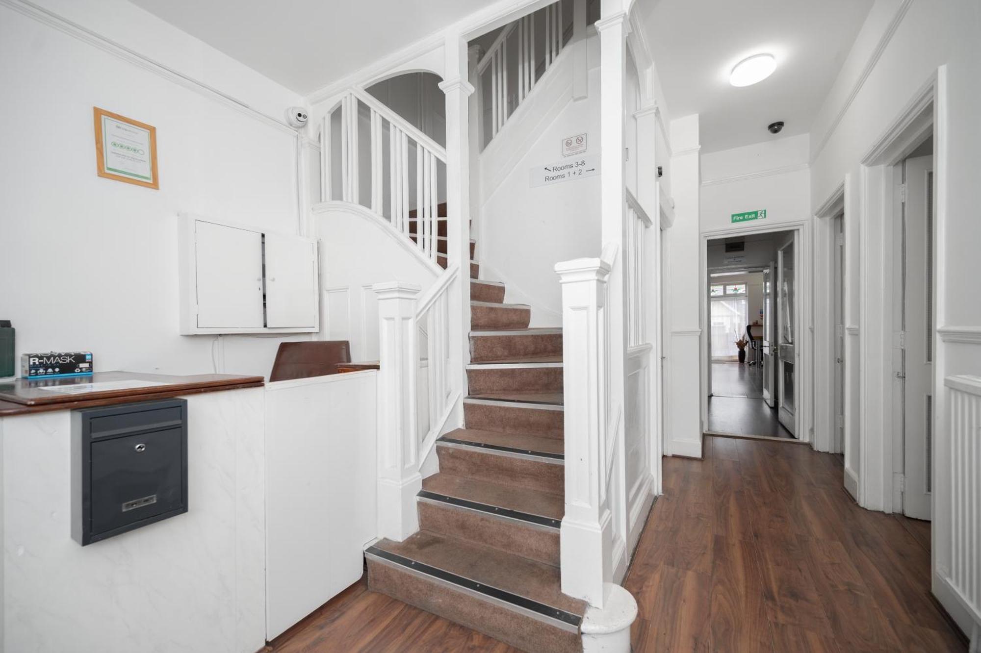 Flexistay Norbury Aparthotel London Exterior photo